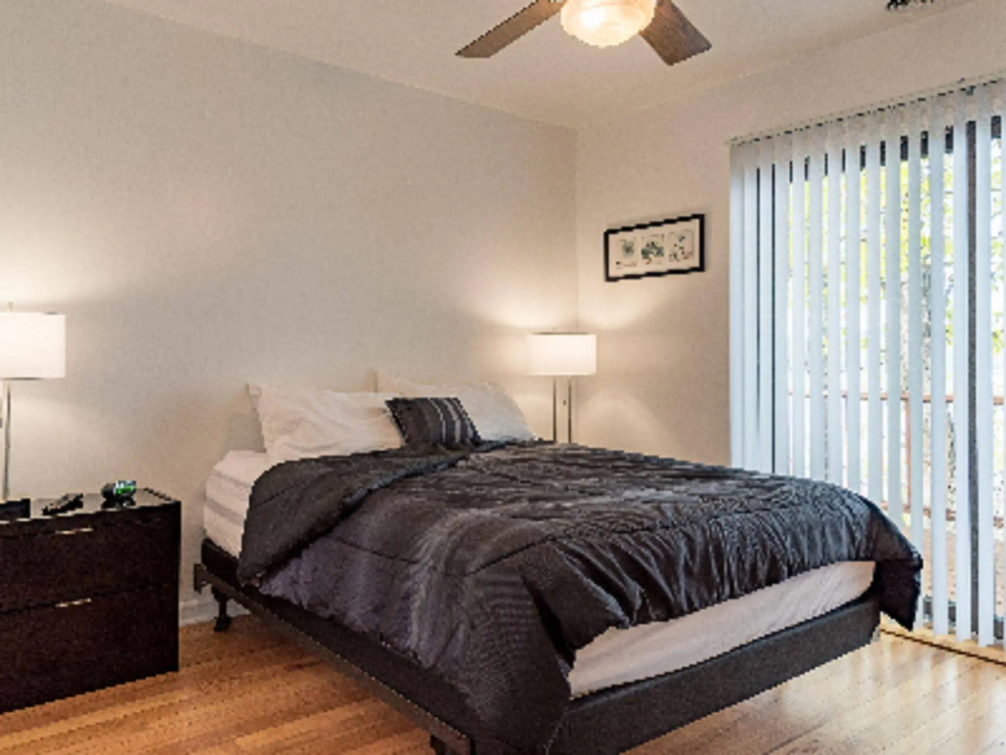 Single Island Shores