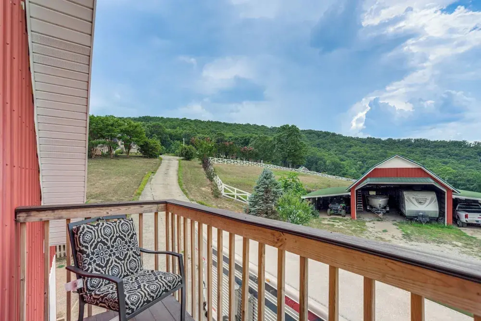 Lake Allatoona Area Studio w/ 2 Decks & Farm Views