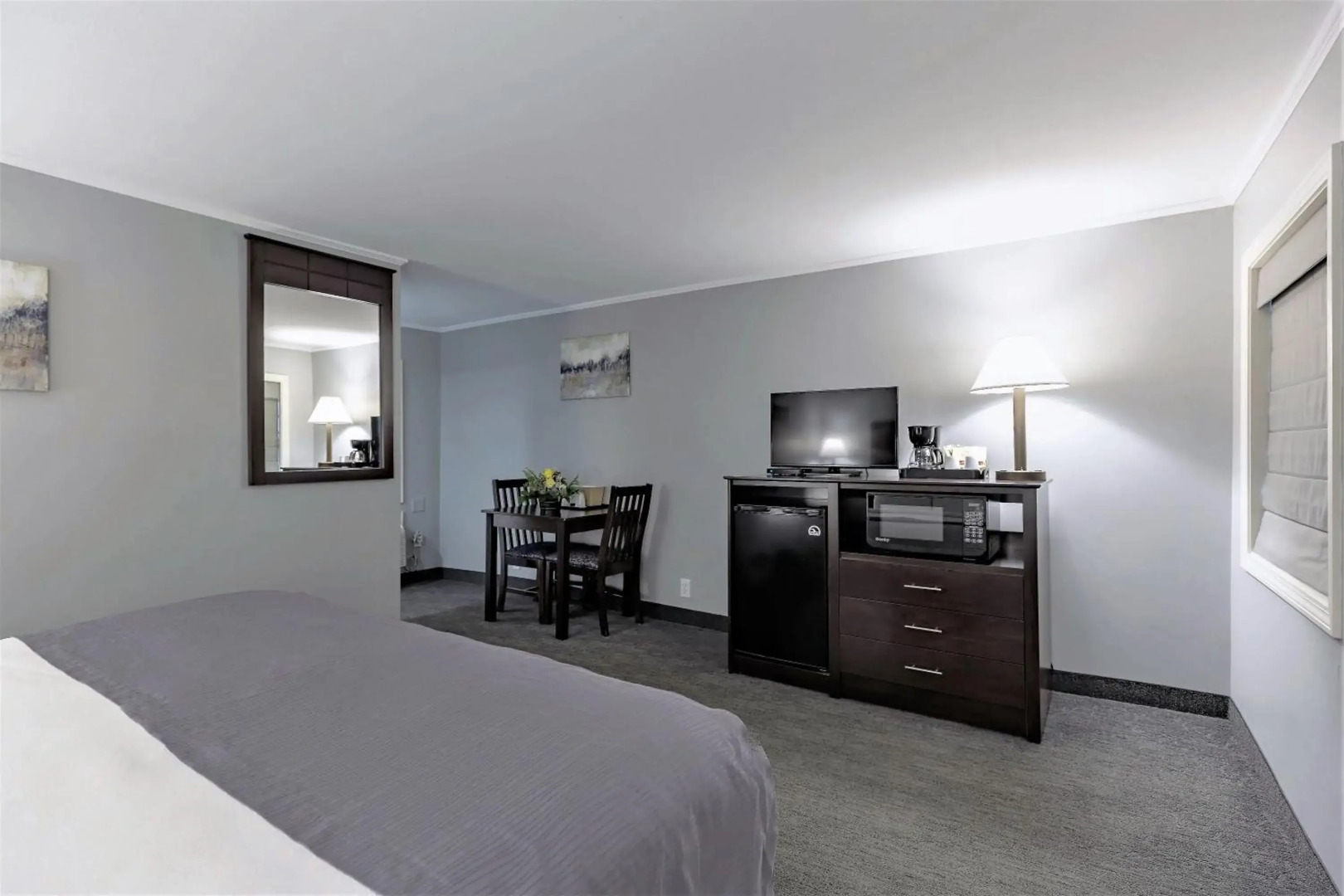 Mt Madison Inn & Suites