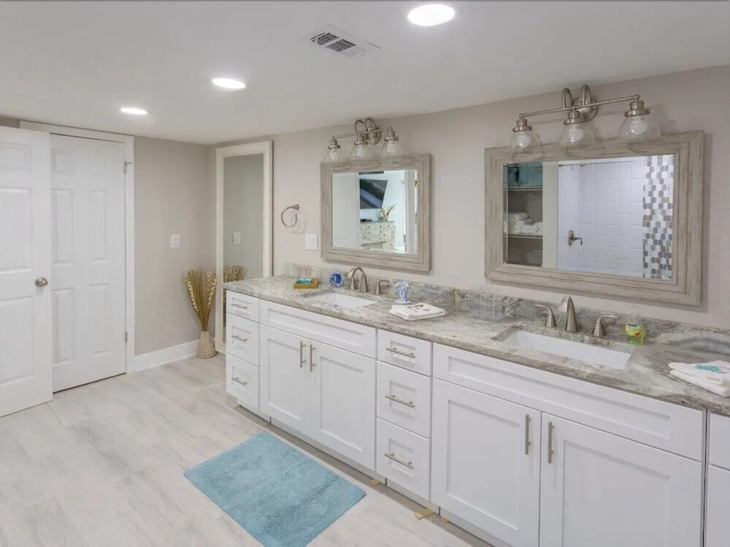 San Remo Beach Front Condo Star5Vaca