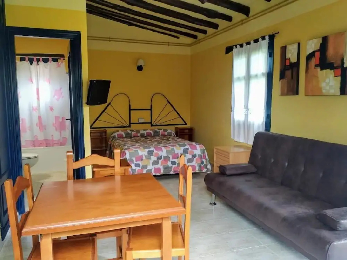 Apartamentos & Habitaciones Vetonia