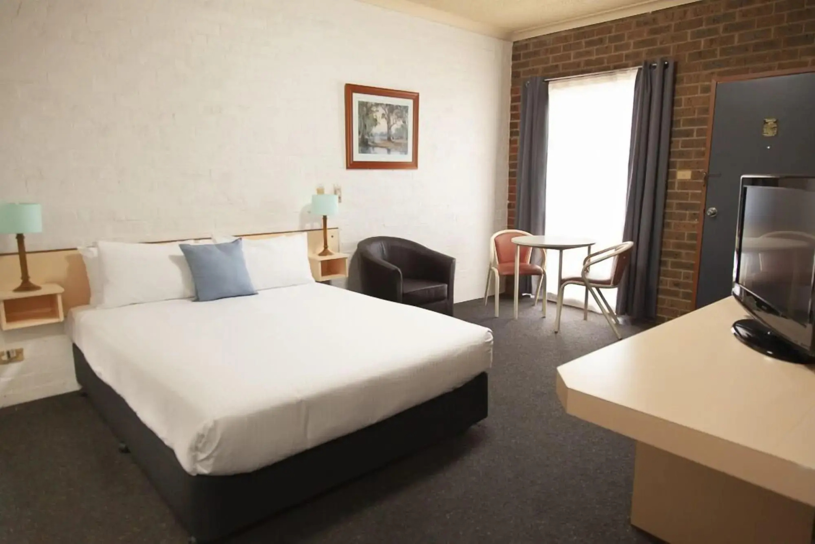 Bega Downs Motor Inn