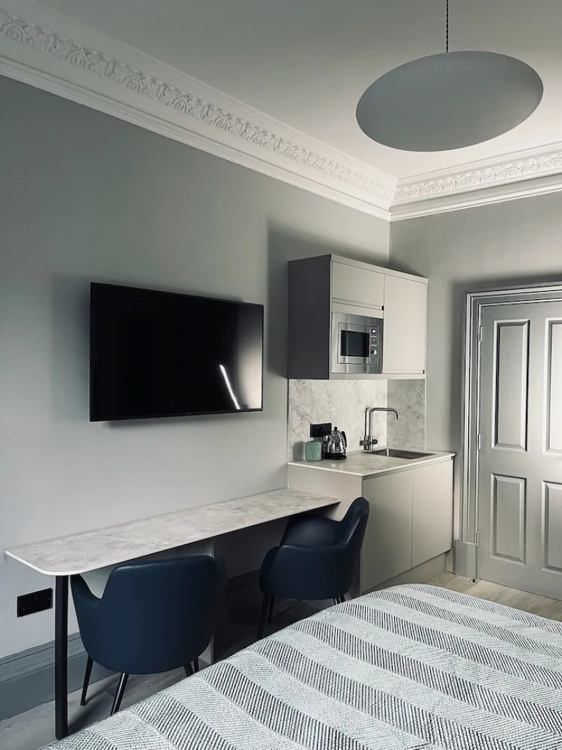 Room in the Borders - 1 Sime Place