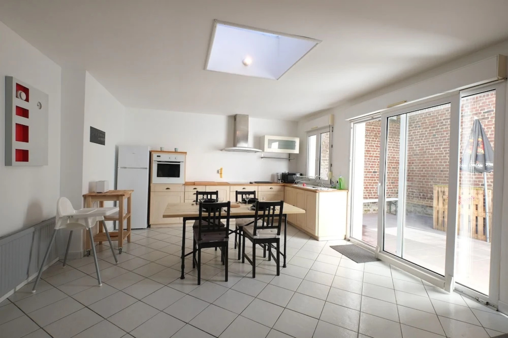 Escale de 80 m2 avec cour et parking