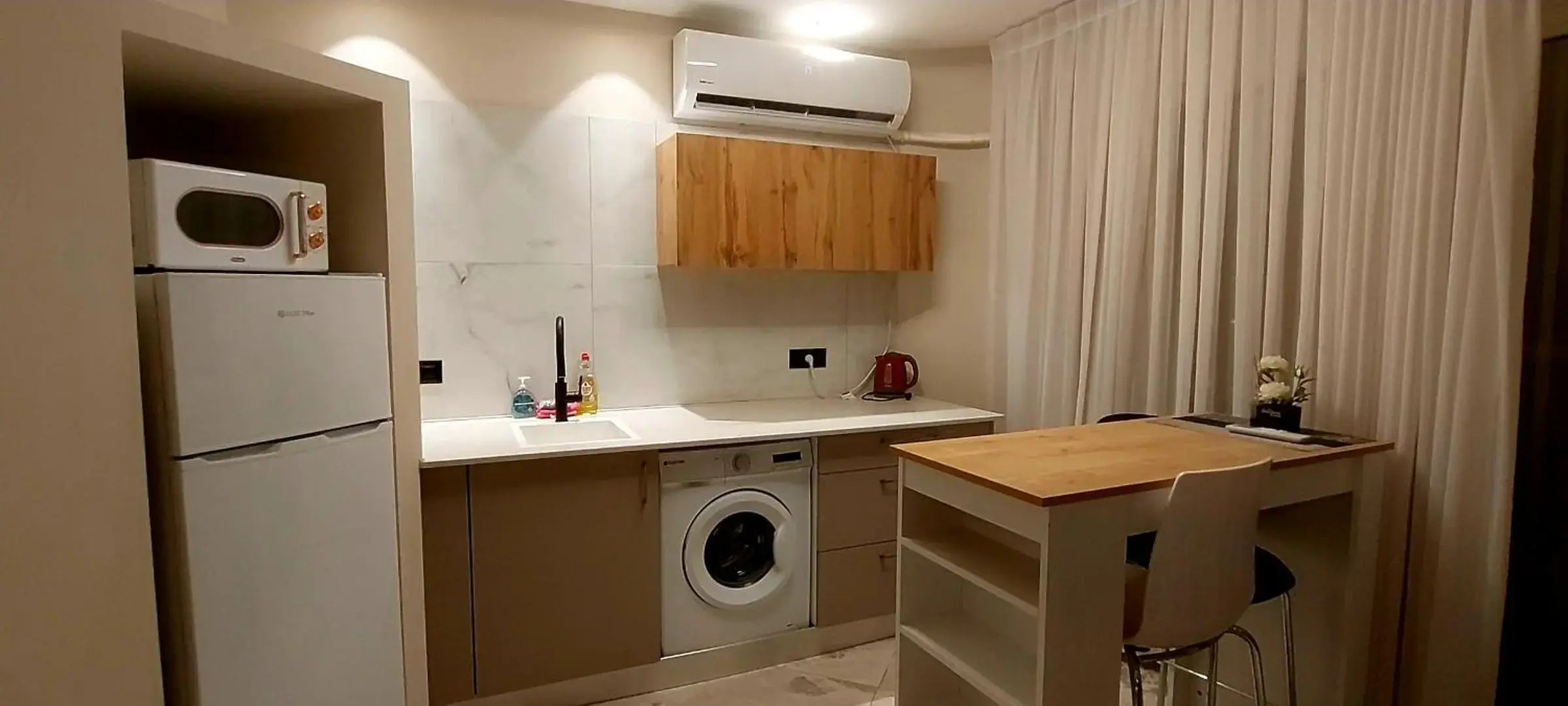 8 Hotel Apartment Short Time TLV BAT YAM