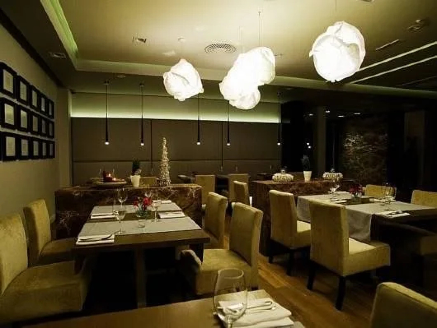 Velvet Hotel & Restaurant