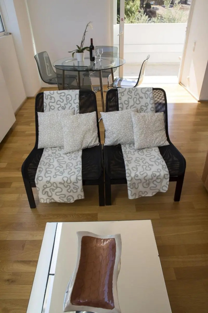 Infinity White Complex