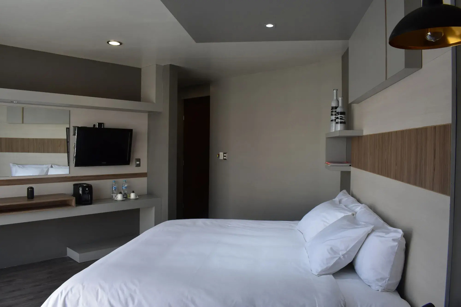 ESDUMA HK Hotel Pachuca