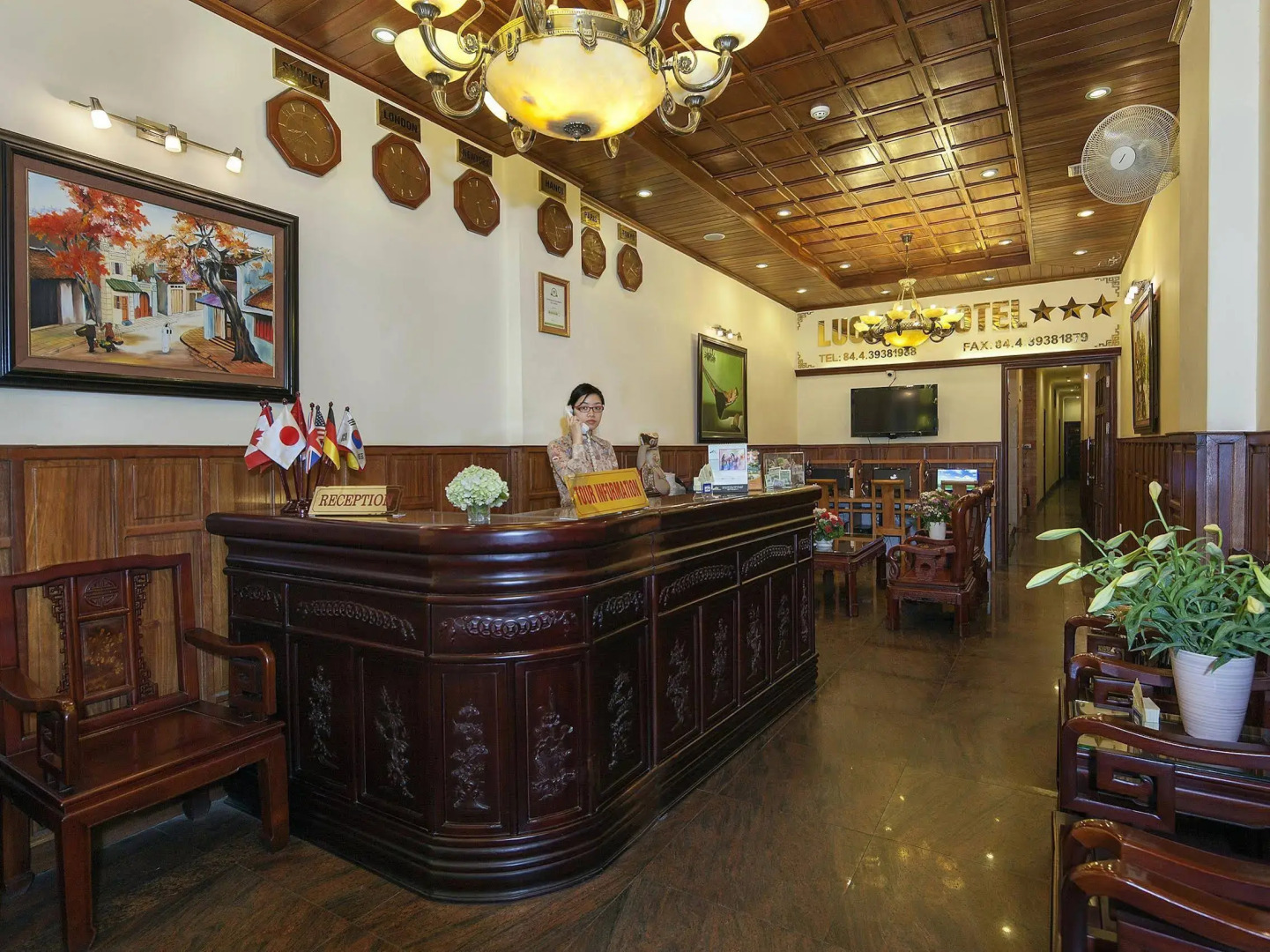 Lucky 3 Hotel & Travel