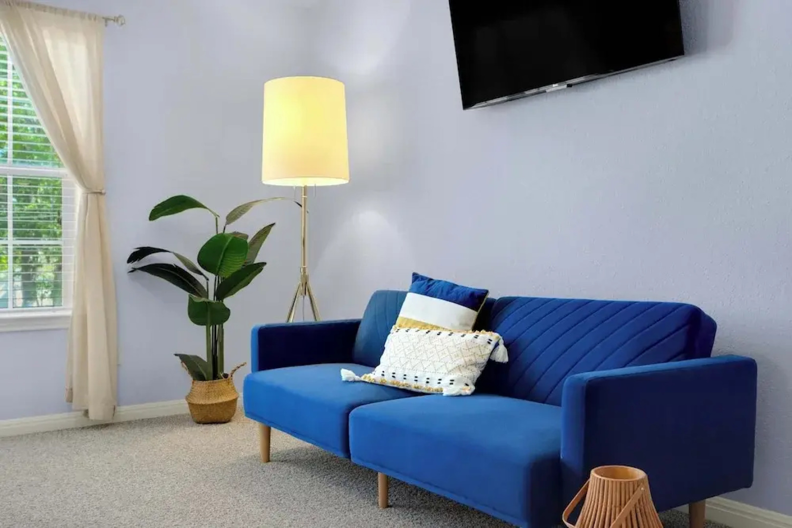 Spacious Retreat & Game Room Sleeps 12