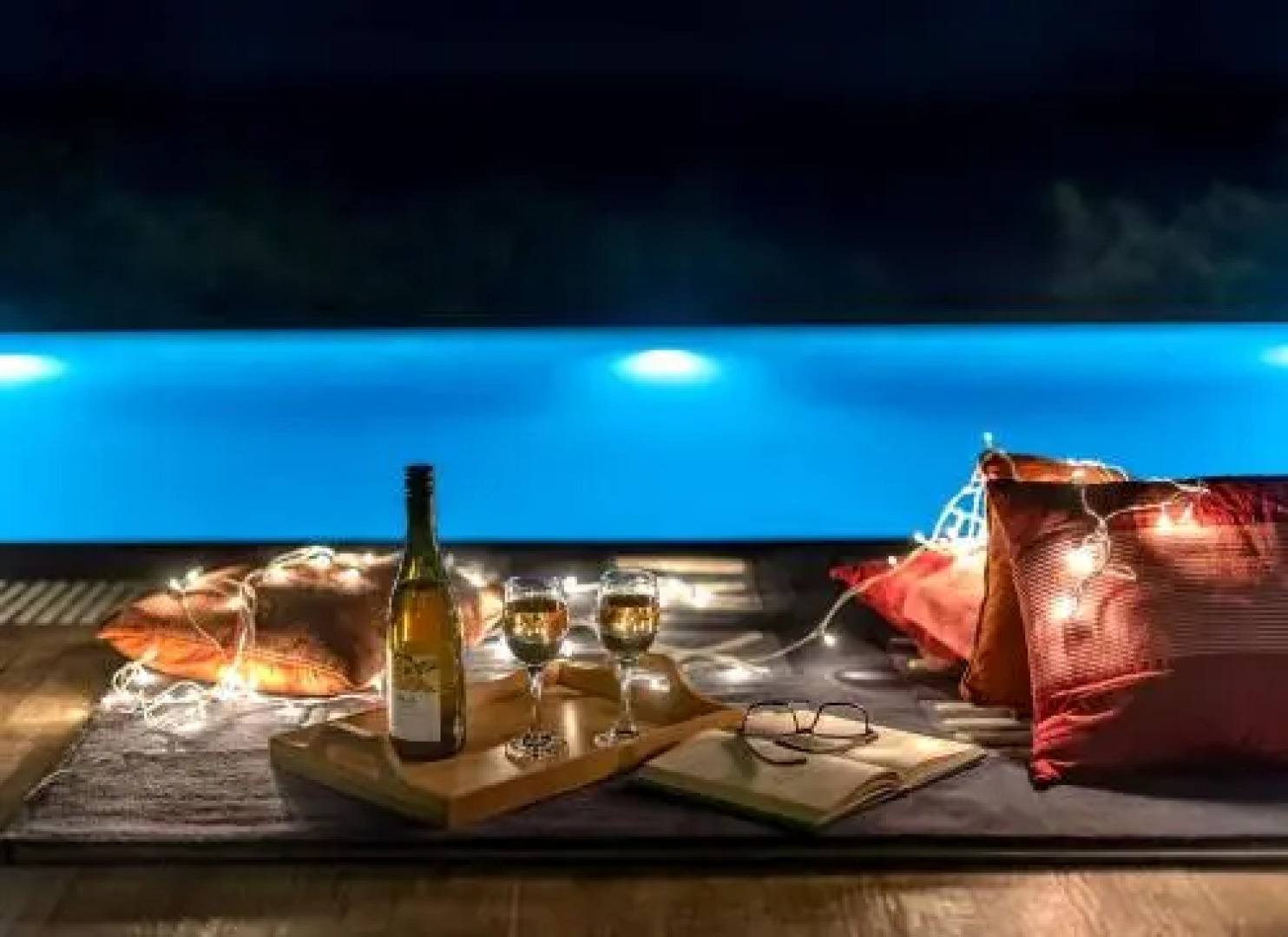 SaffronStays Falcon Hill, Lonavala - luxury villa with infinity pool near Lion's Point