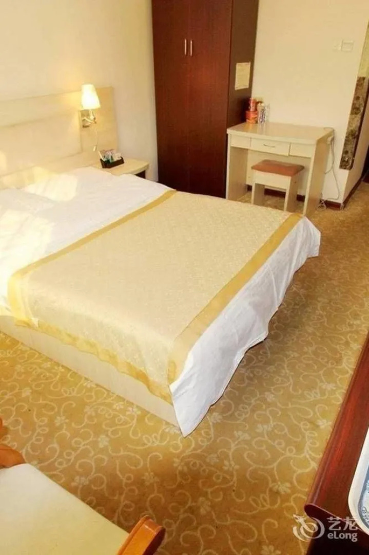 Zhuhui Business Hotel - Qingdao