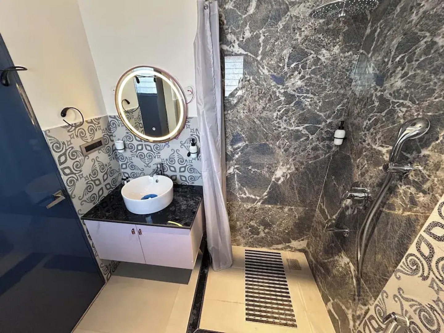 Hotel Meena Aurum Inn