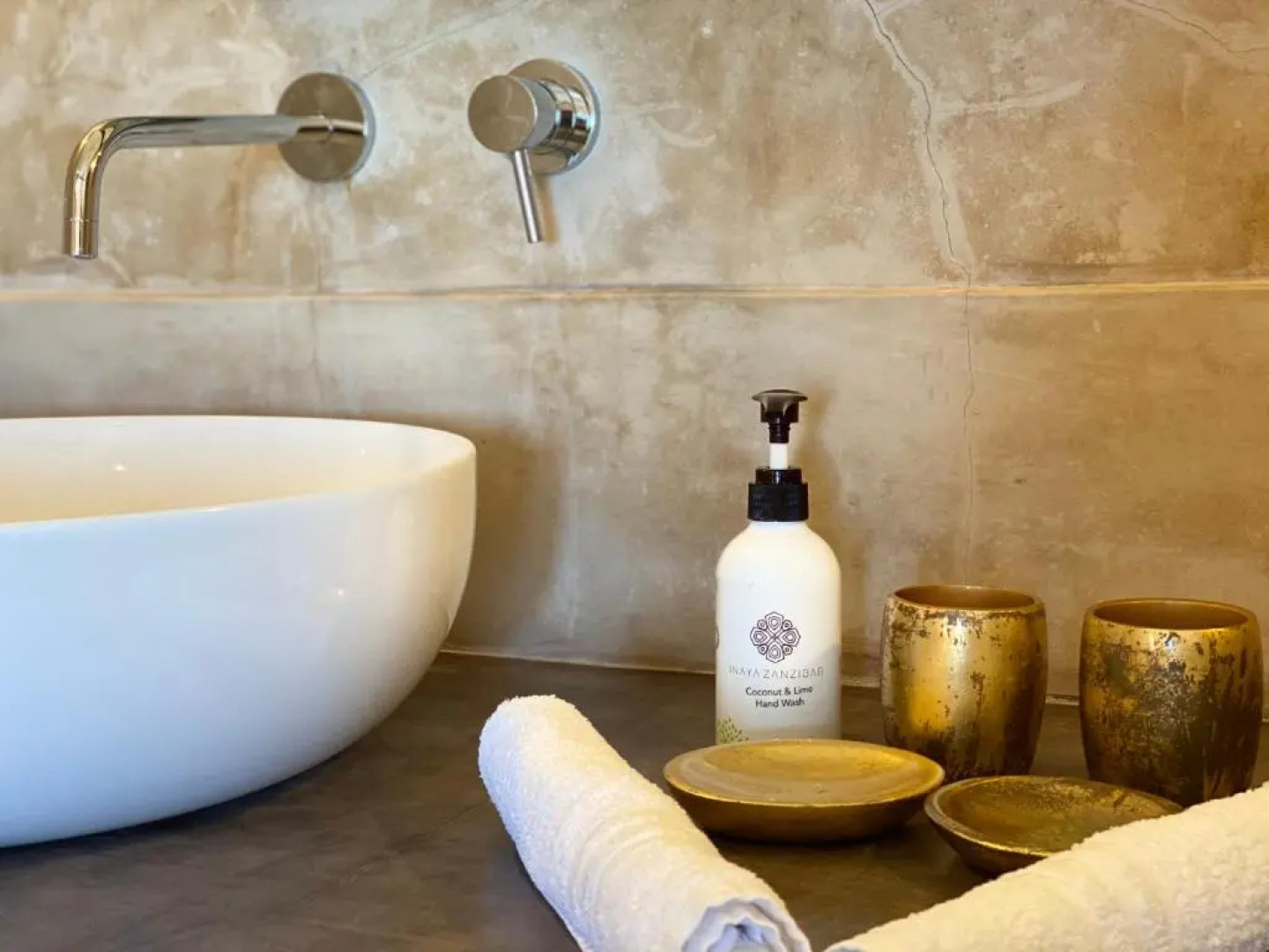 Joya' Beach Suites & Villa