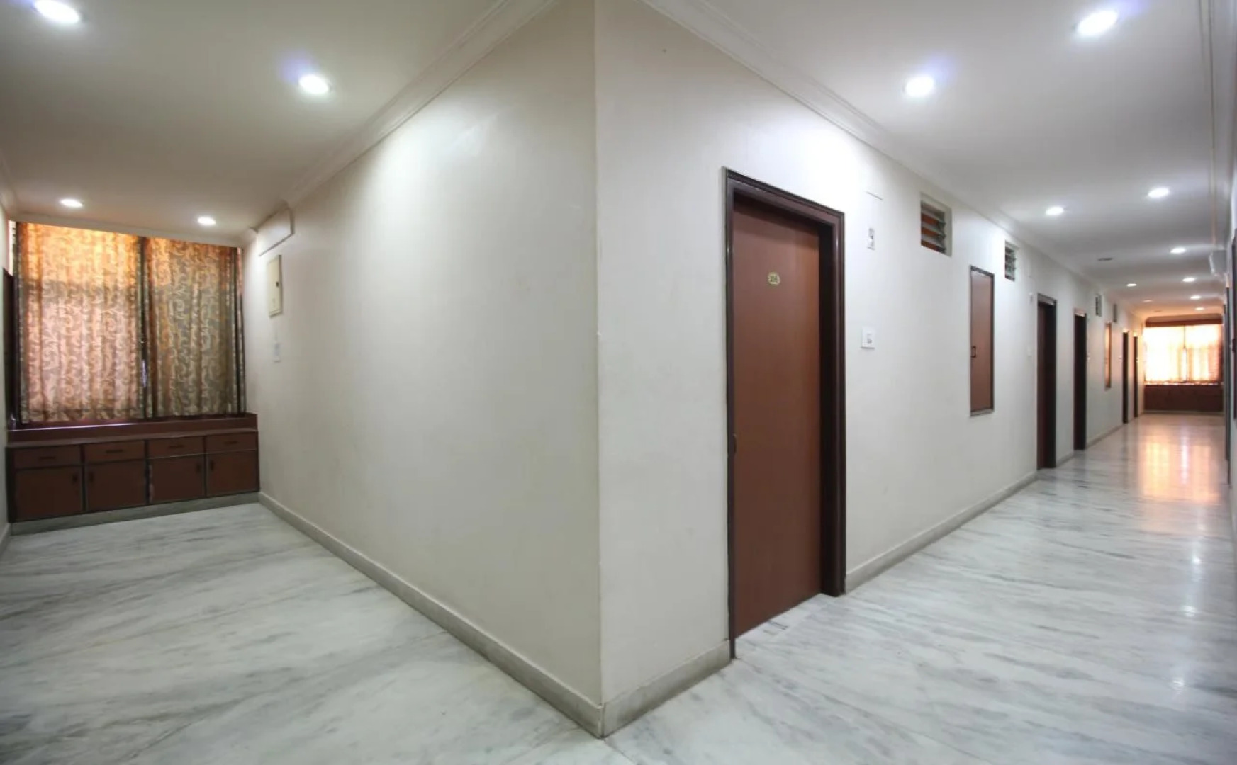 Hotel Kadamba Comforts