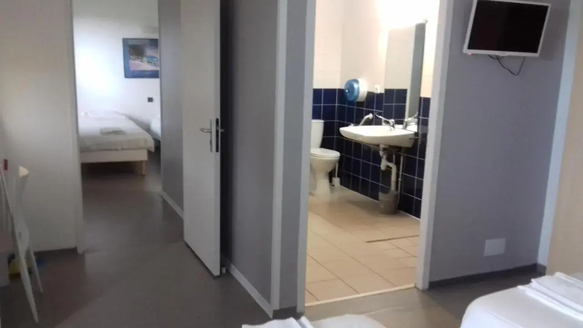 Bella Vista Guest Center Pays Basque