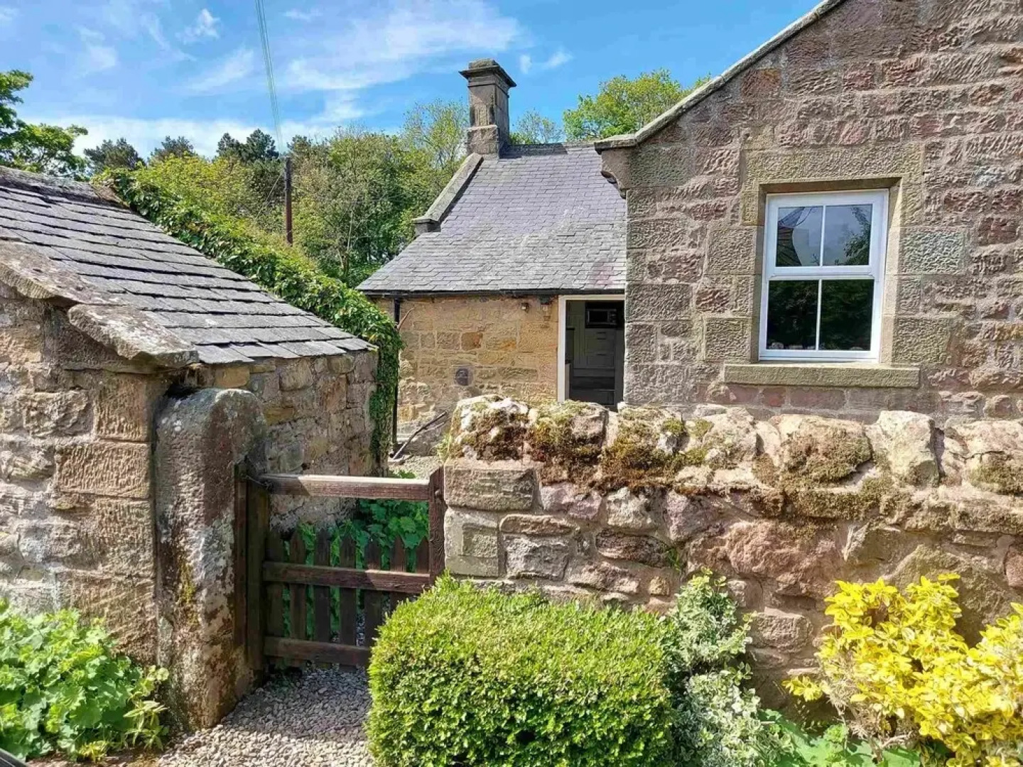 Cosy, Tranquil, Fully Equipped & Beautiful Garden