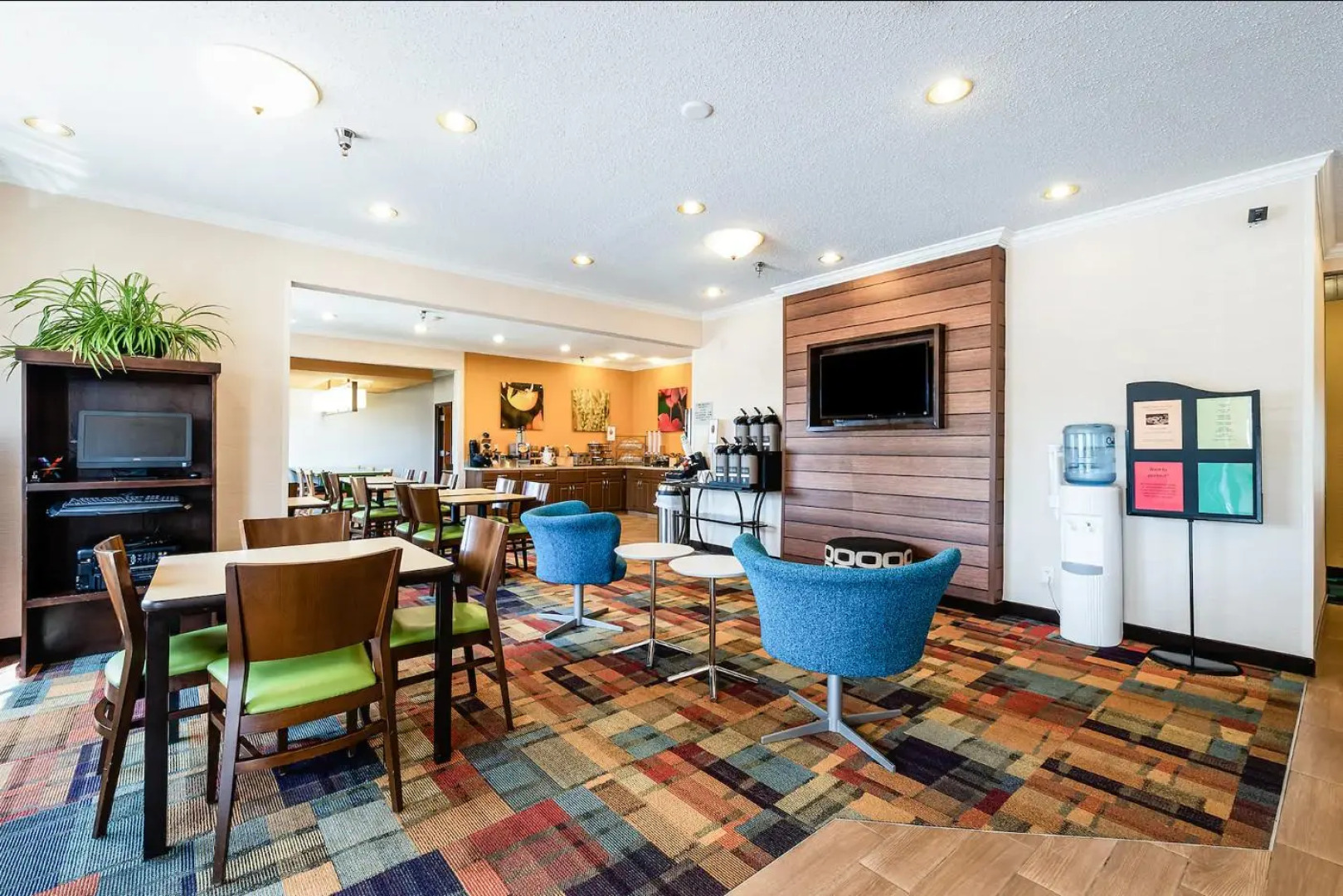 AmericInn by Wyndham Minot