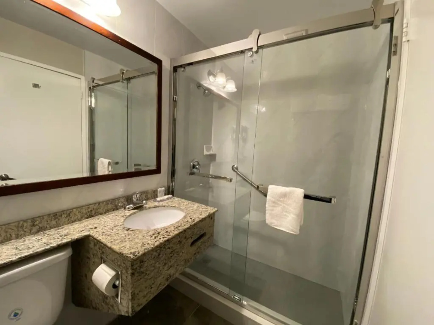 Travelodge By Wyndham Richmond Hill