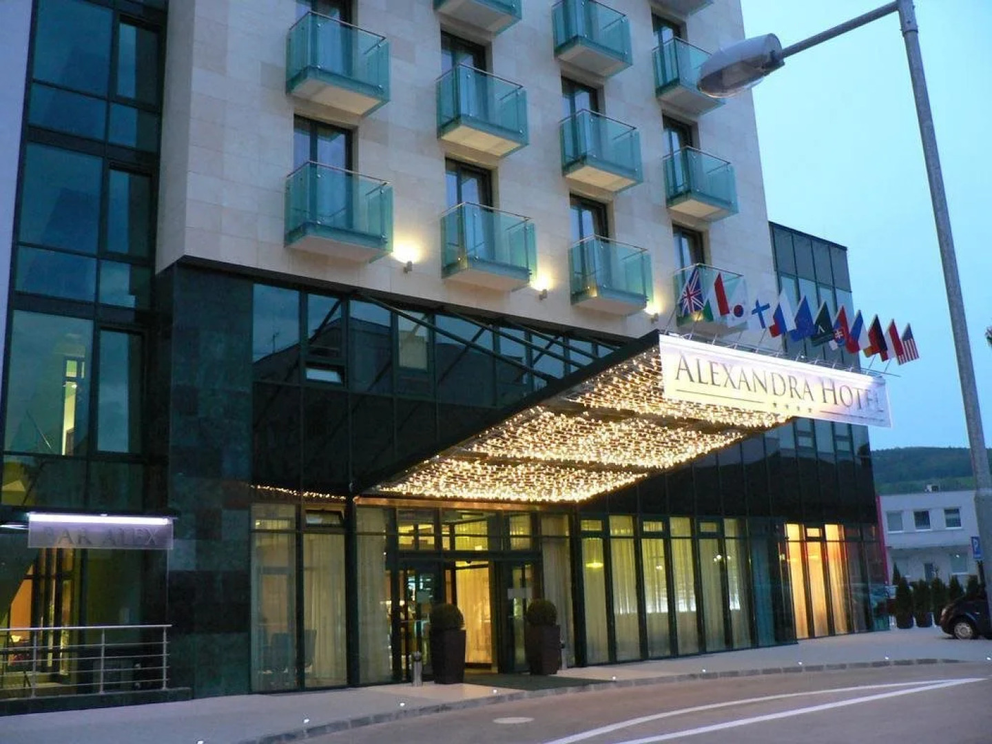 Alexandra Hotel