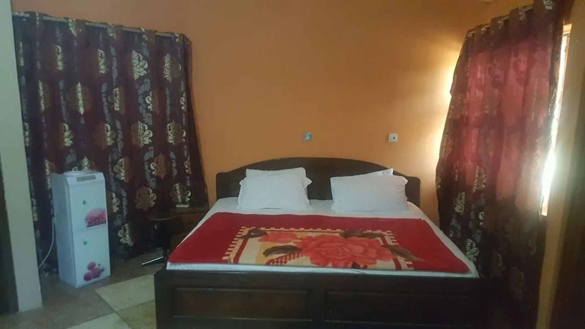 Yelsking Royal Lodge