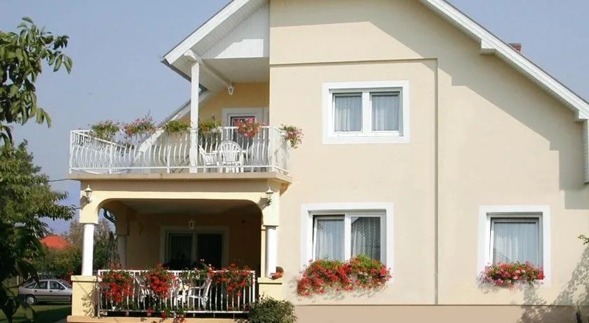Bor Apartmanház