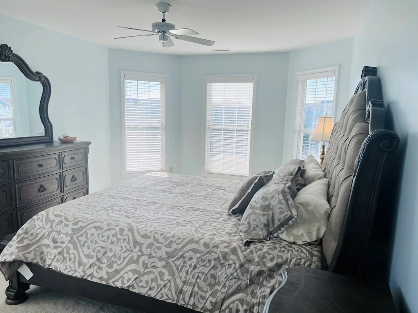 Victoria - 3 Br Home