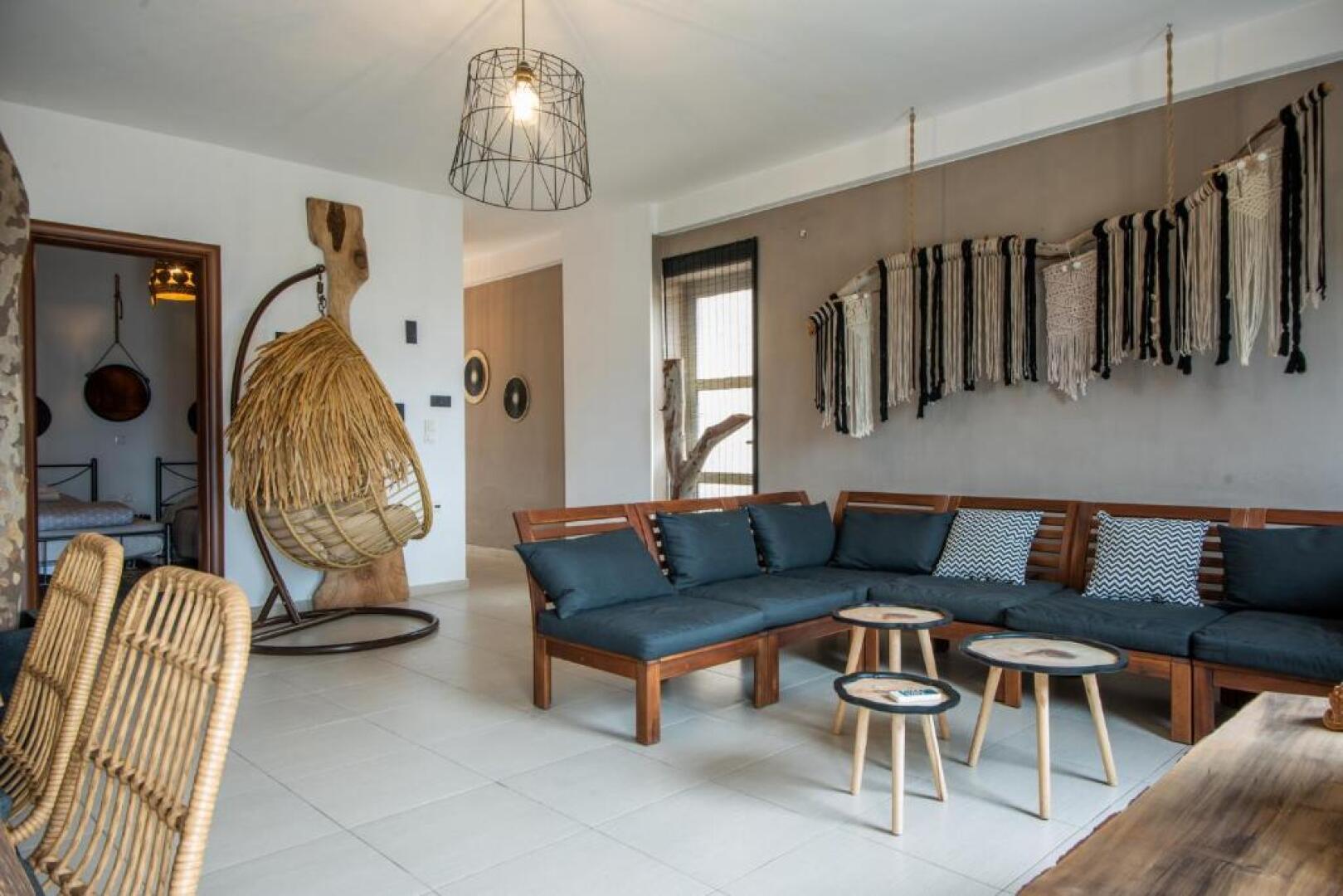 Chrisambelos Apartments