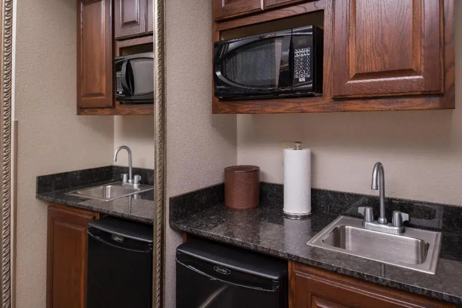 Holiday Inn Express Hotel & Suites Pittsburg by IHG