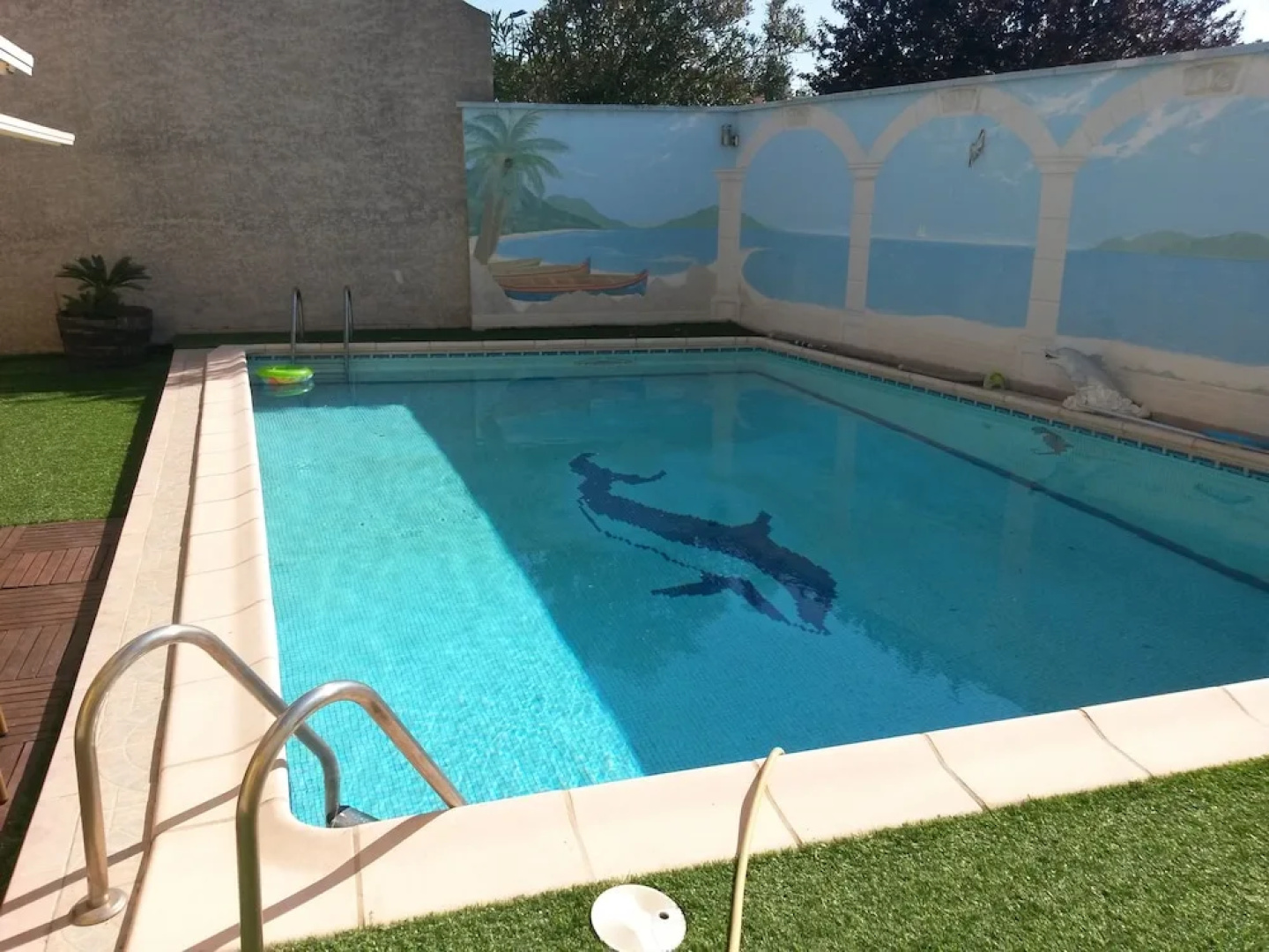 villa climatisée grande piscine 6-8 pers sans vis à vis