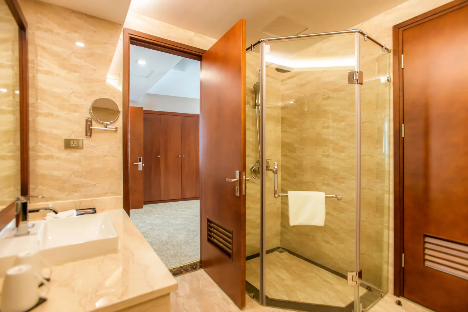 Muong Thanh Luxury Can Tho Hotel