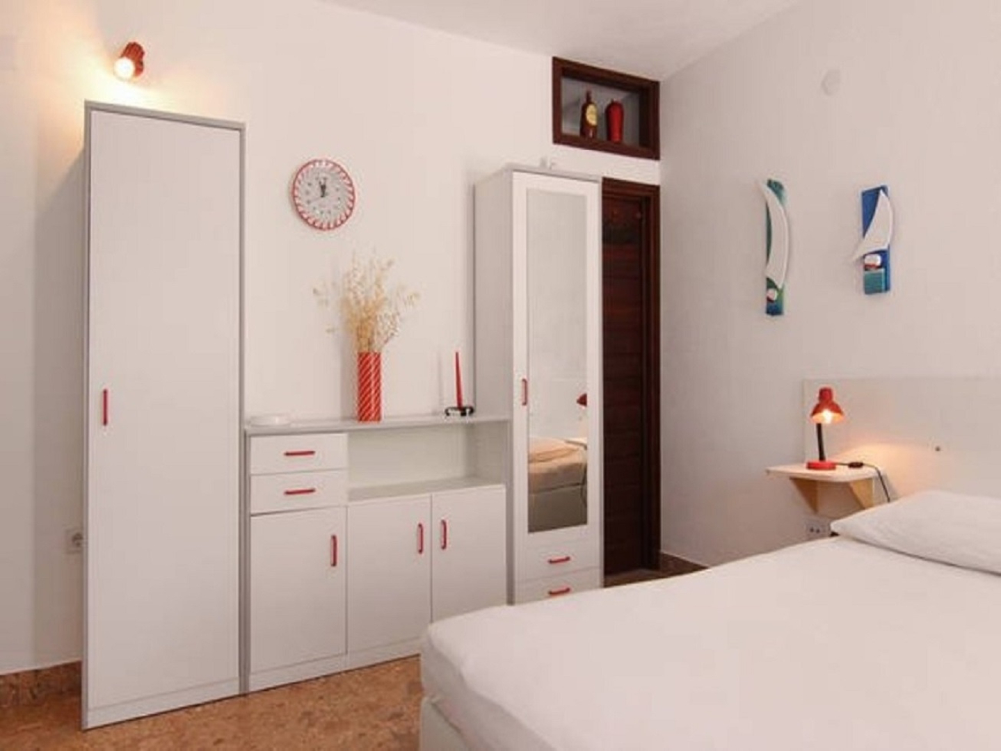Studio apartment Mat - in a cosy stone house: SA1 Bol, Island Brac