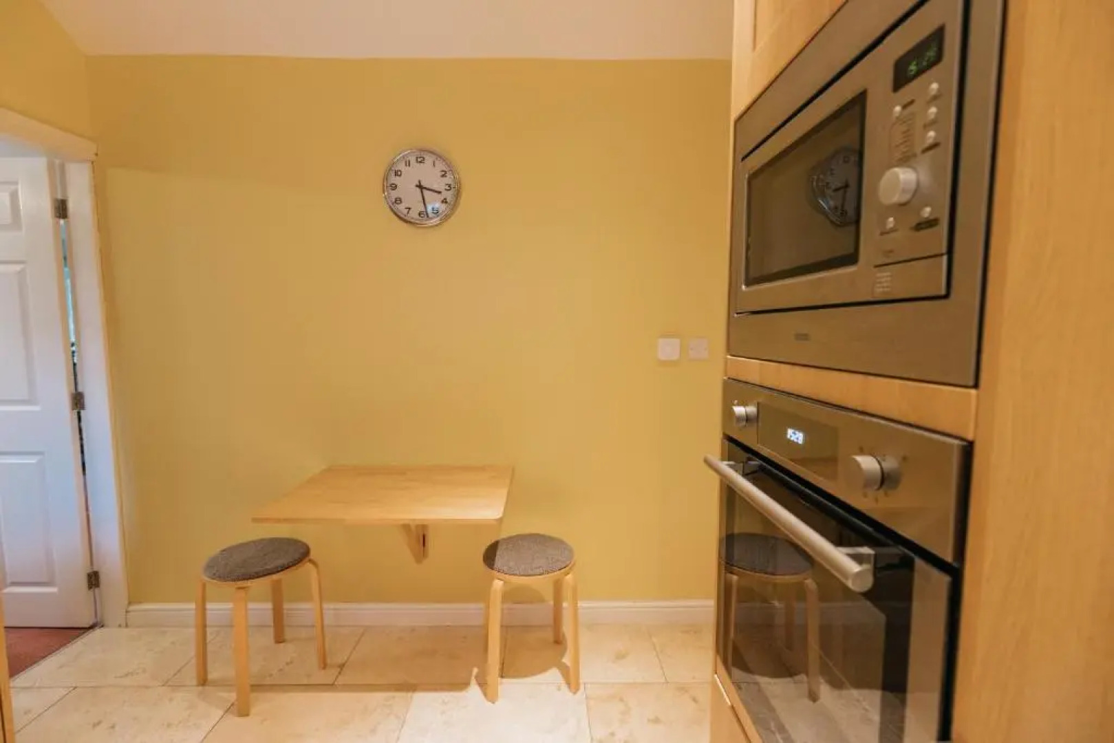 GWYNANT BACH - Cosy 2 Bed Bungalow Cottage in Snowdonia National Park, Conwy, North Wales