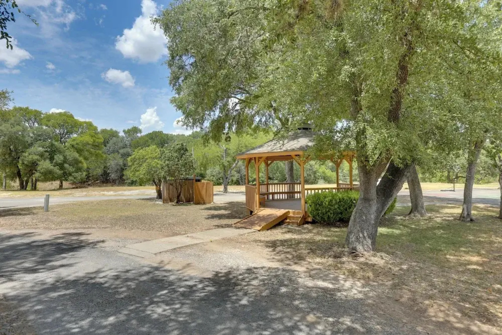 Wimberley Retreat w/ Grill < 2 Mi to Jacob's Well!