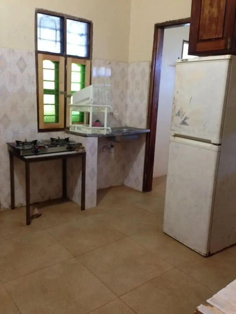 Makunduchi White House Apartment
