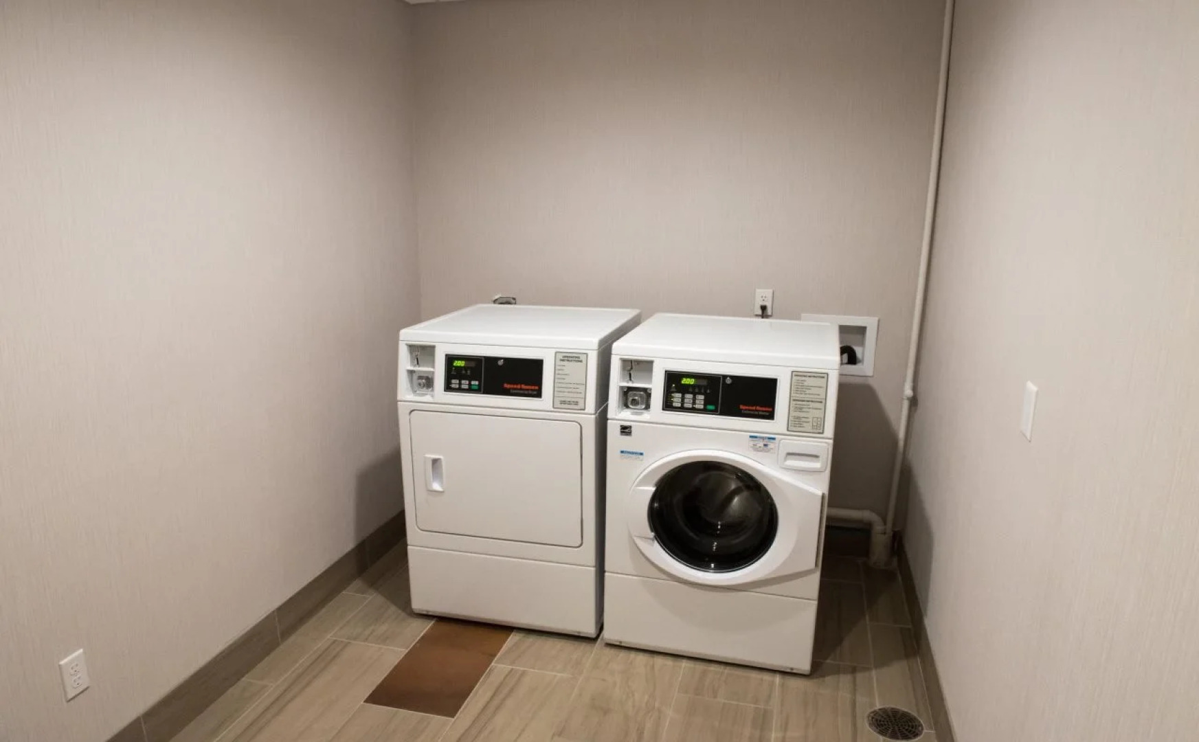 Holiday Inn Express & Suites Orland Park - Mokena by IHG