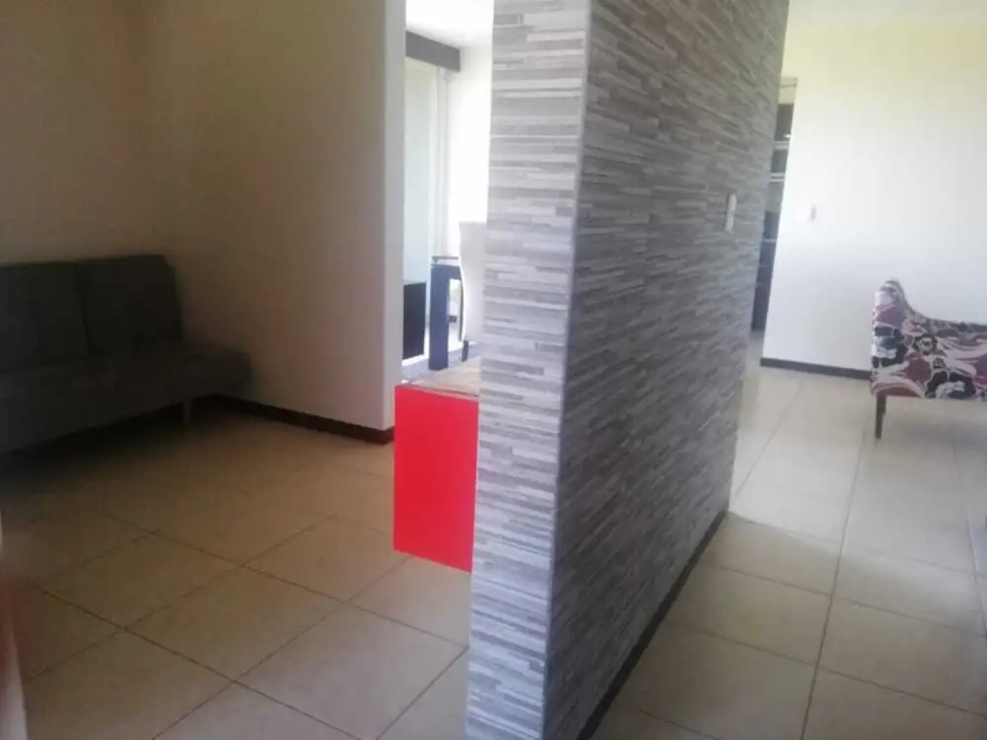 Apartment by airport on way to beach