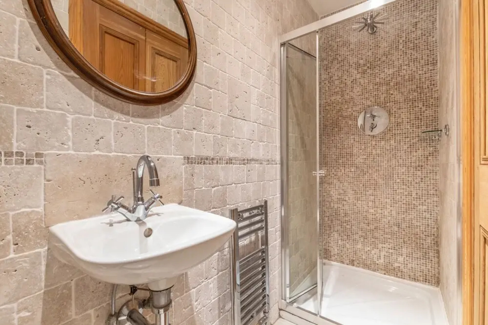 Country Farmhouse, Sleeps 13 & New 8seater Hot Tub