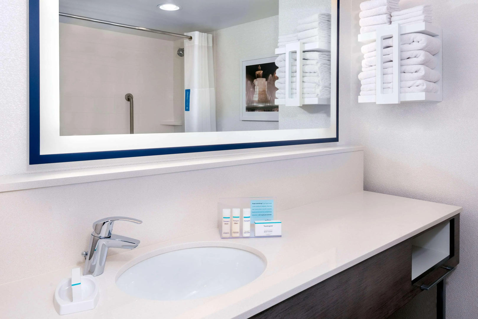 Hampton Inn & Suites Kansas City-Country Club Plaza