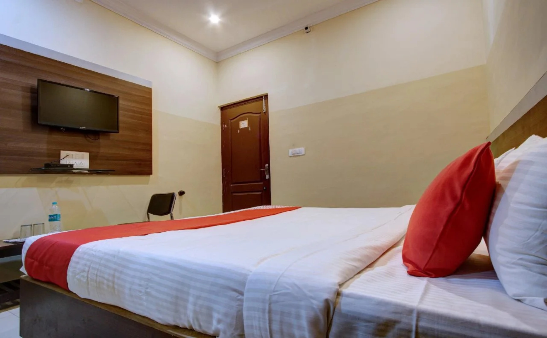 Rathneshwari Residency By OYO Rooms