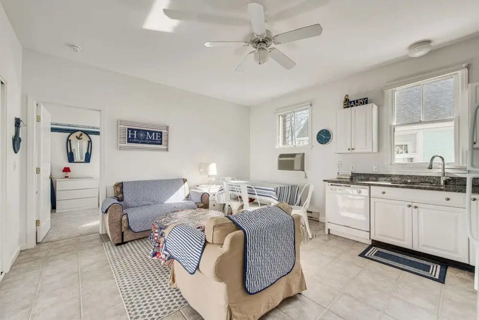 Cozy Wells Cottage w/ Pool Access: 1 Mi to Beach!