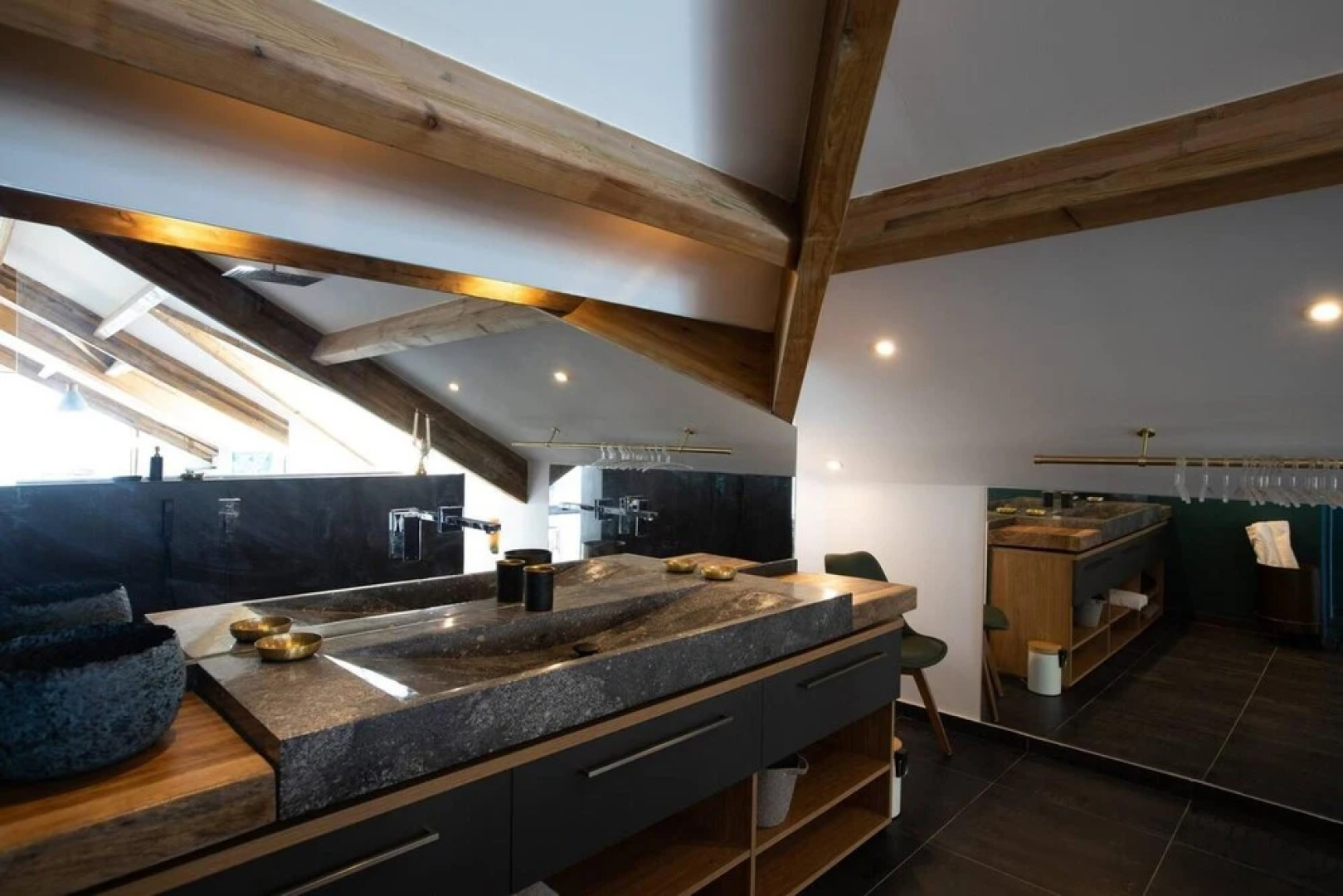 Remarkable 2-bed Apartment in Grand Case