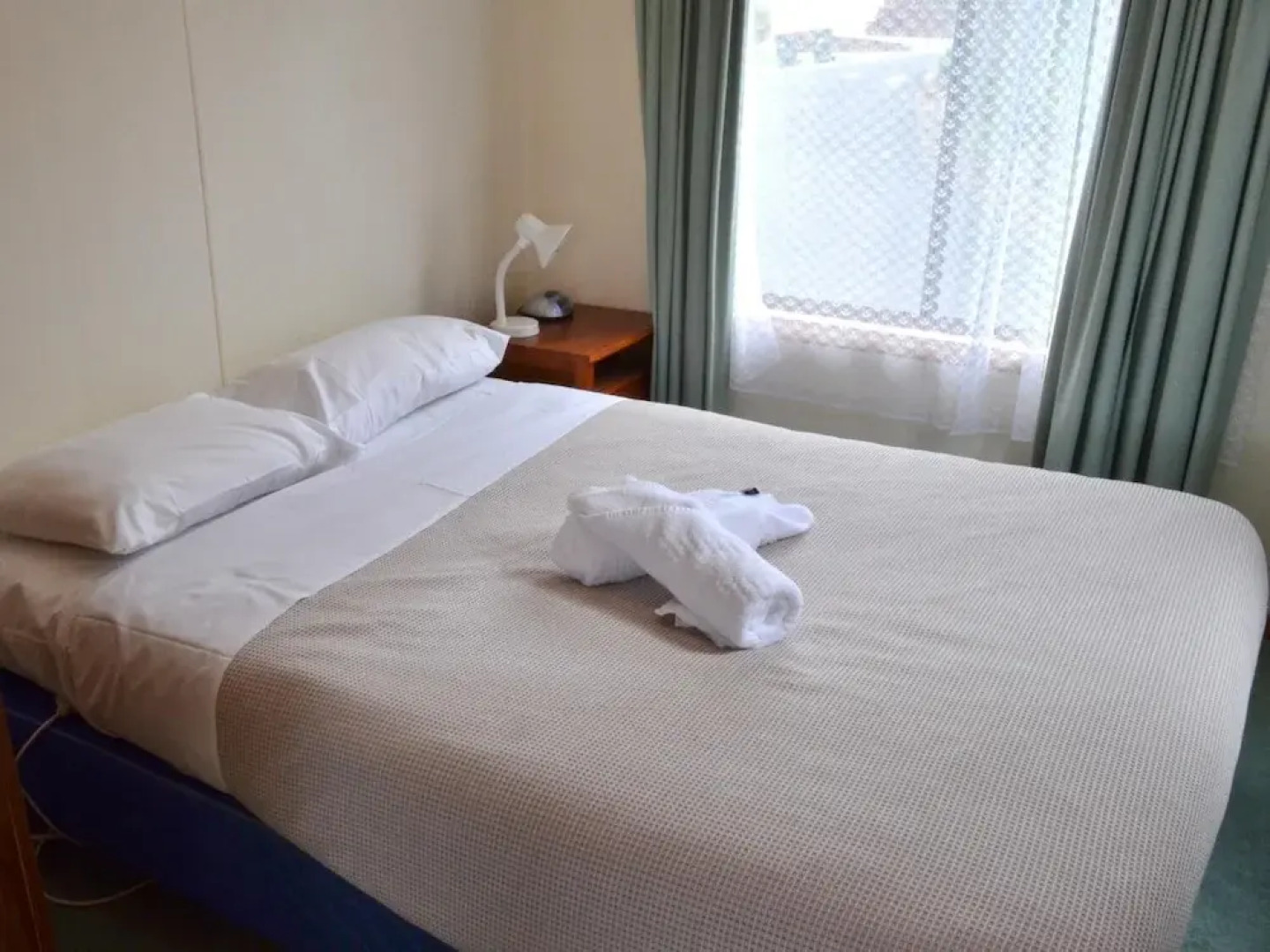 Coles Bay Waterfronter 1