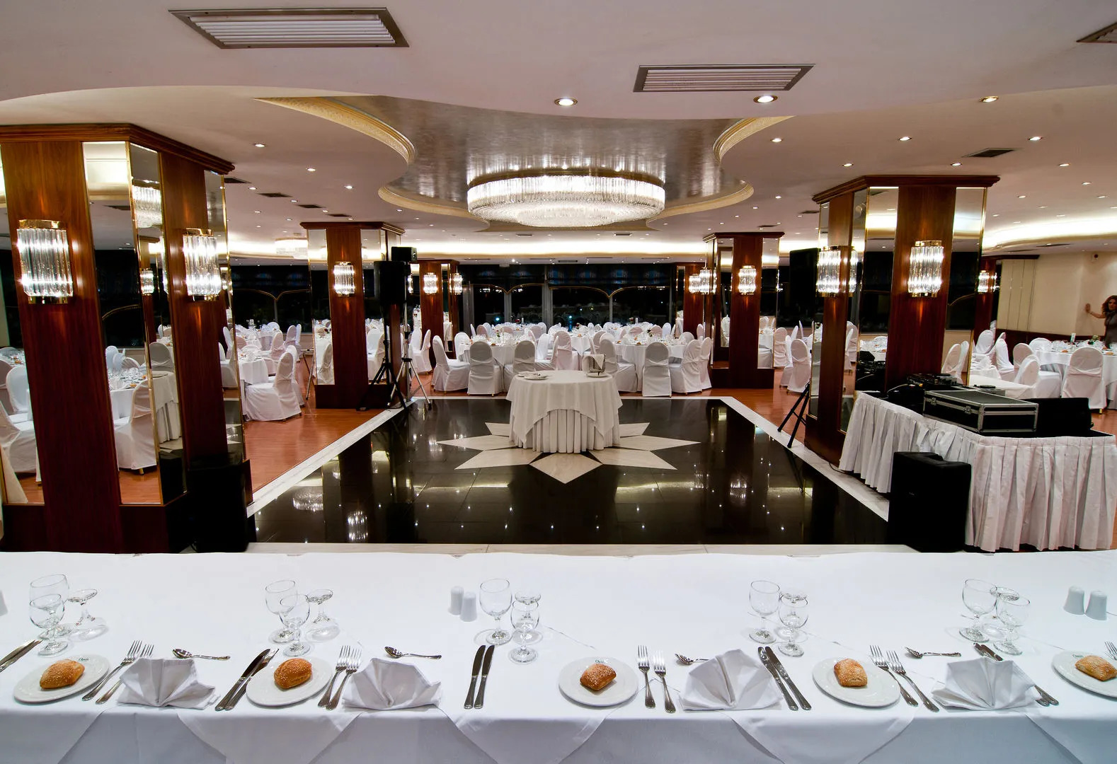 Oasis Hotel Apartments