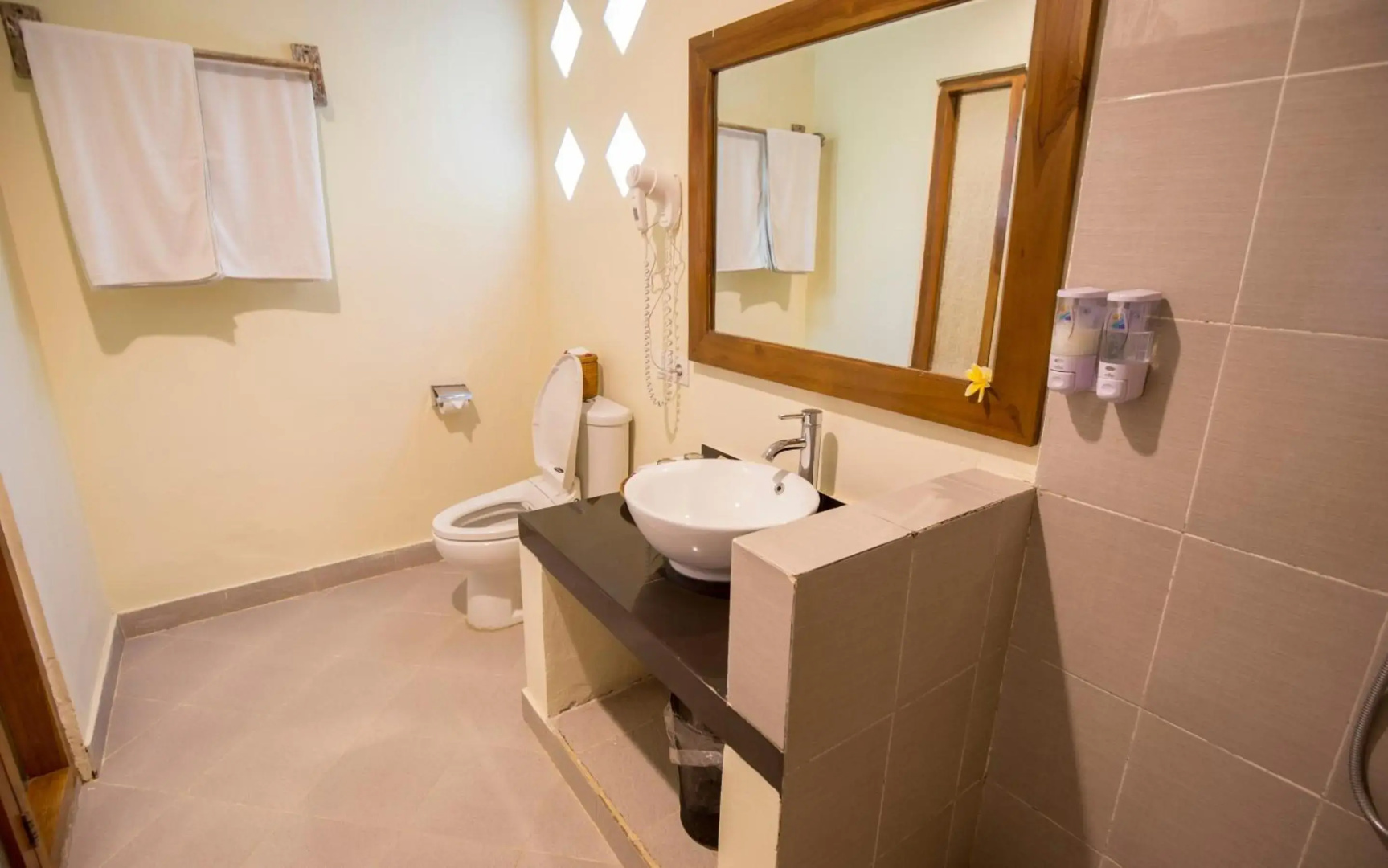 Puri Sari Beach Hotel