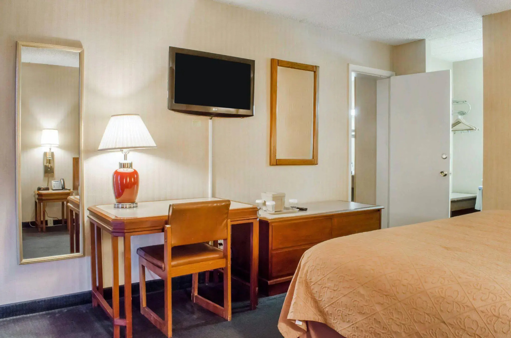 Quality Inn & Suites Burnham