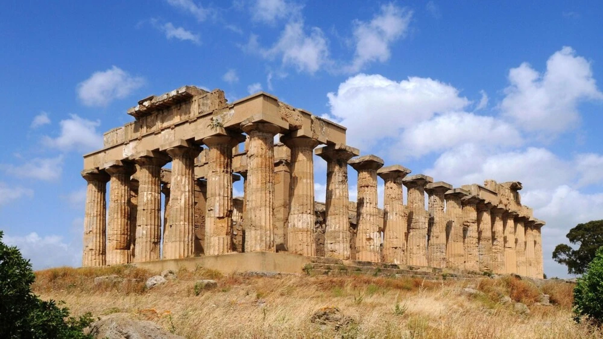 House with 3 bedrooms in Comiso with furnished garden and WiFi 10 km from the beach