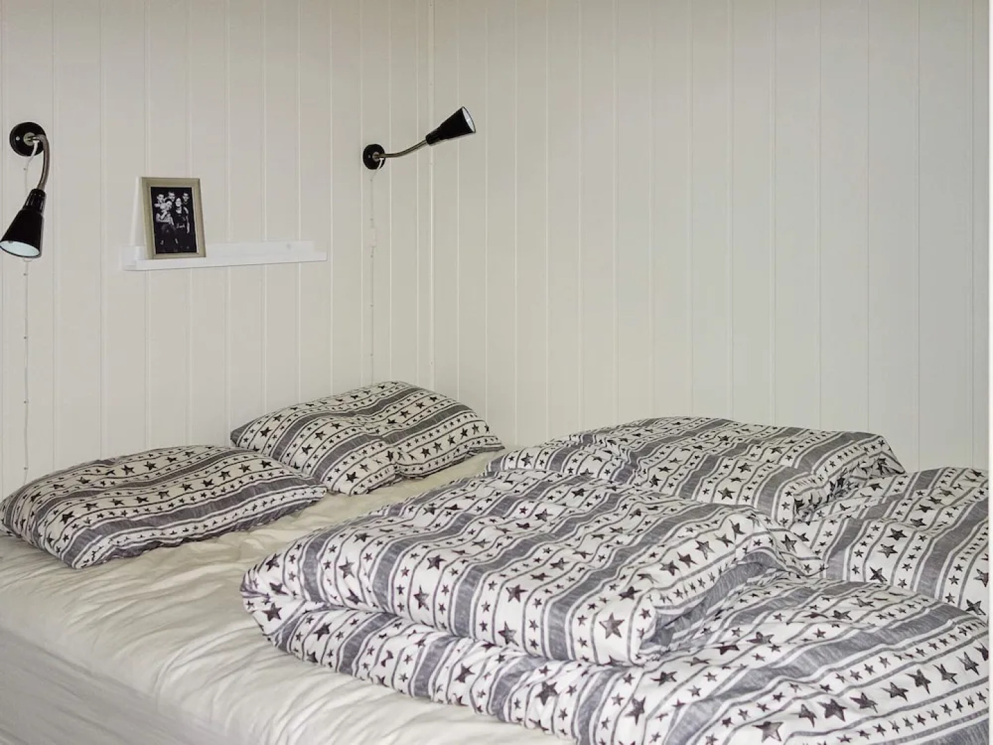 10 Person Holiday Home in Lyngdal