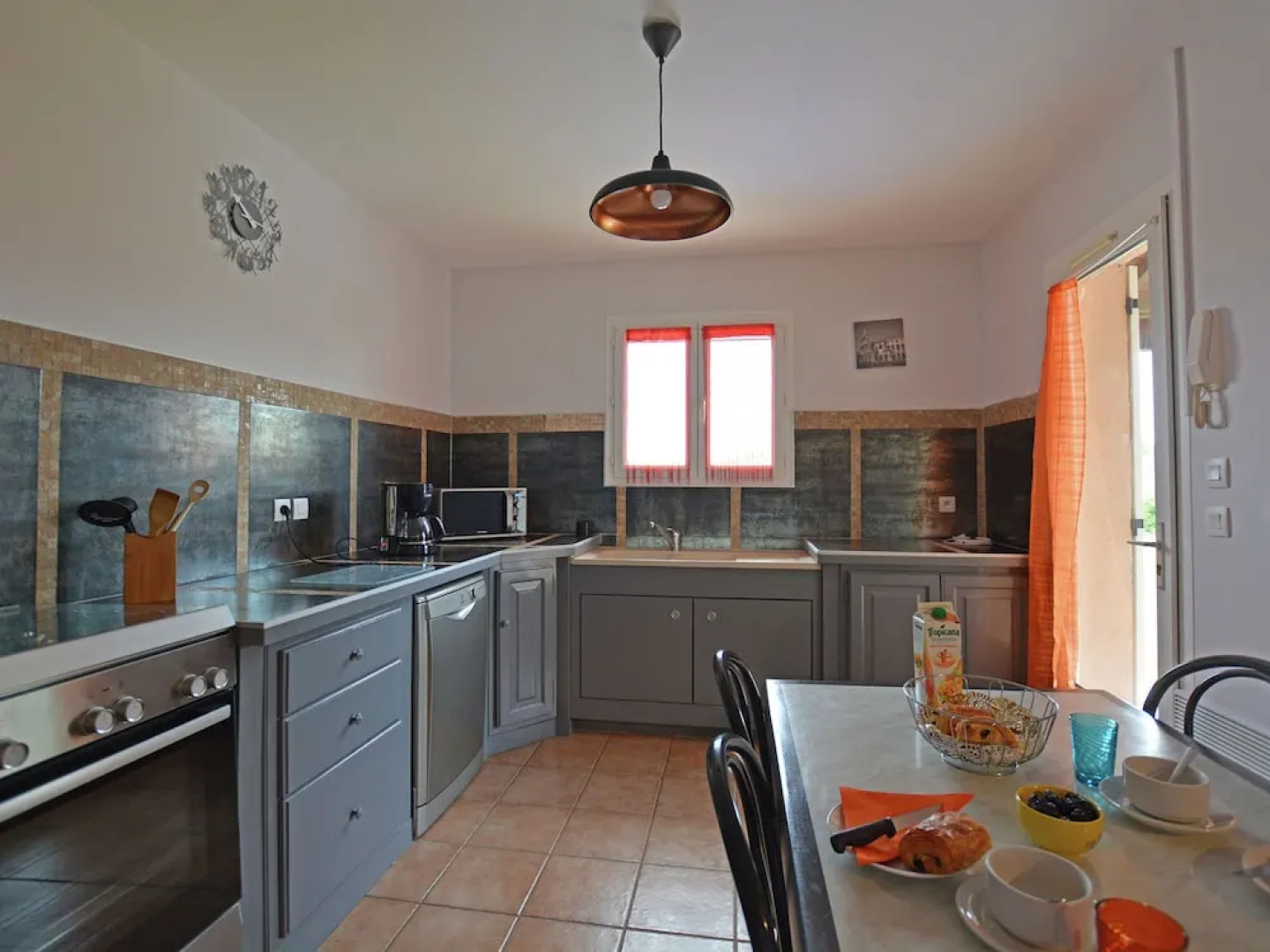 Cozy Villa in Saint-Victor-de-Malcap with Swimming Pool