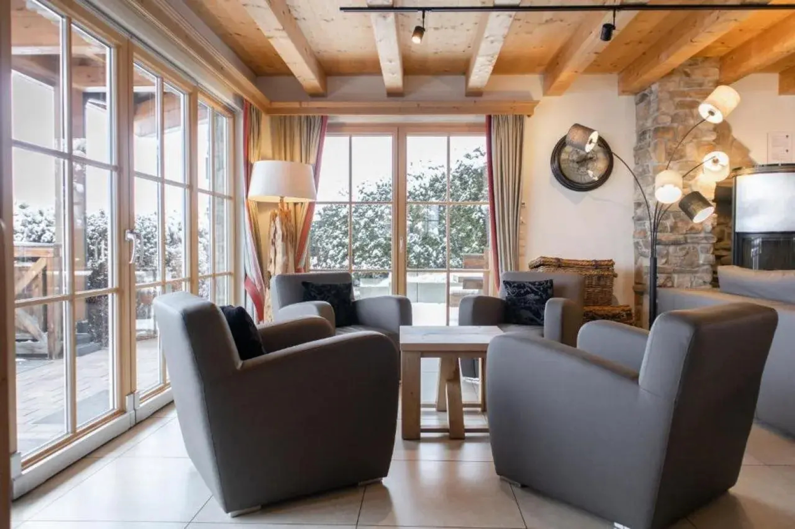 Avenida Panorama Chalets by Alpin Rentals